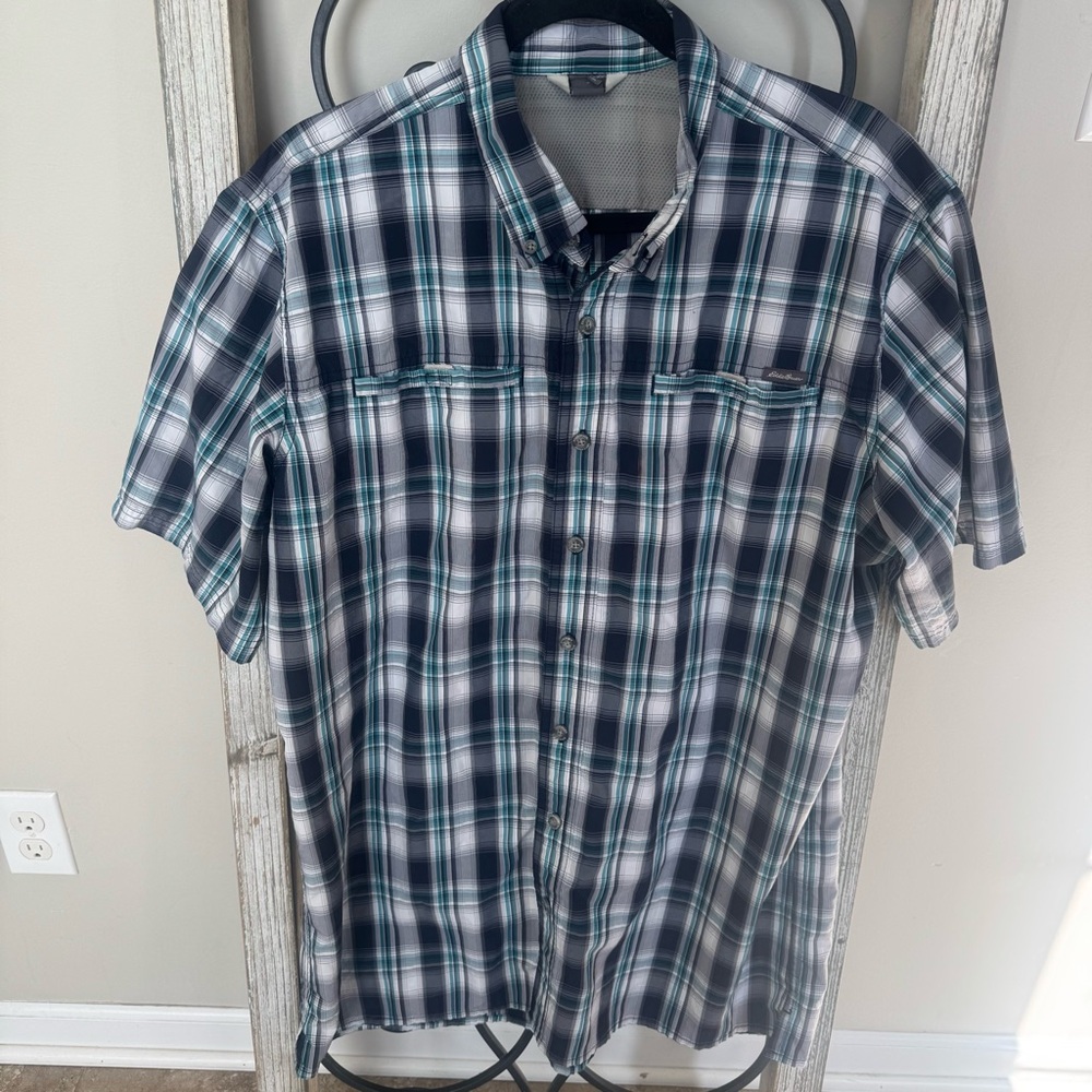 Eddie Bauer Men's Blue and Turquoise‎ Plaid Short Sleeve Shirt Size Large Tall